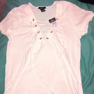 White Lace Up Tee NWT (Size M)